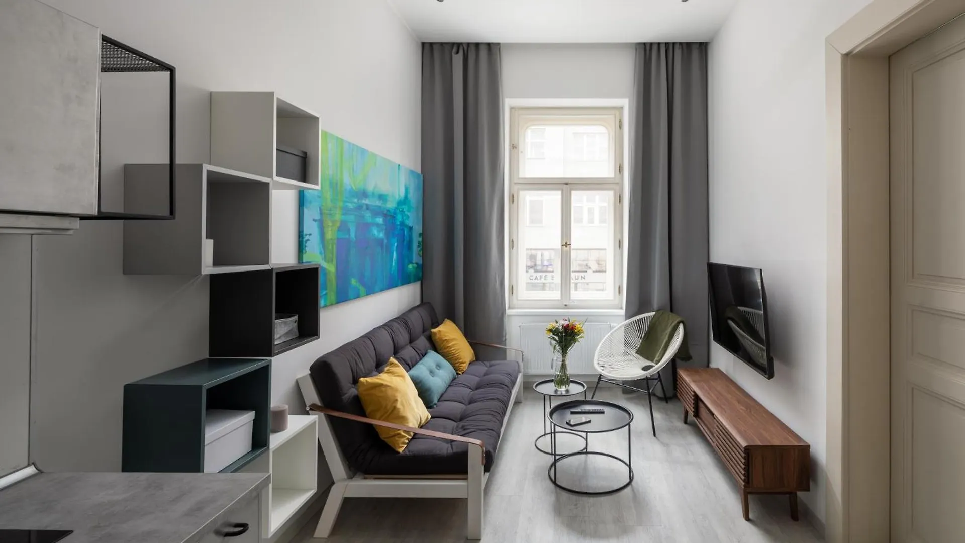 Ocean Breeze Apartment location